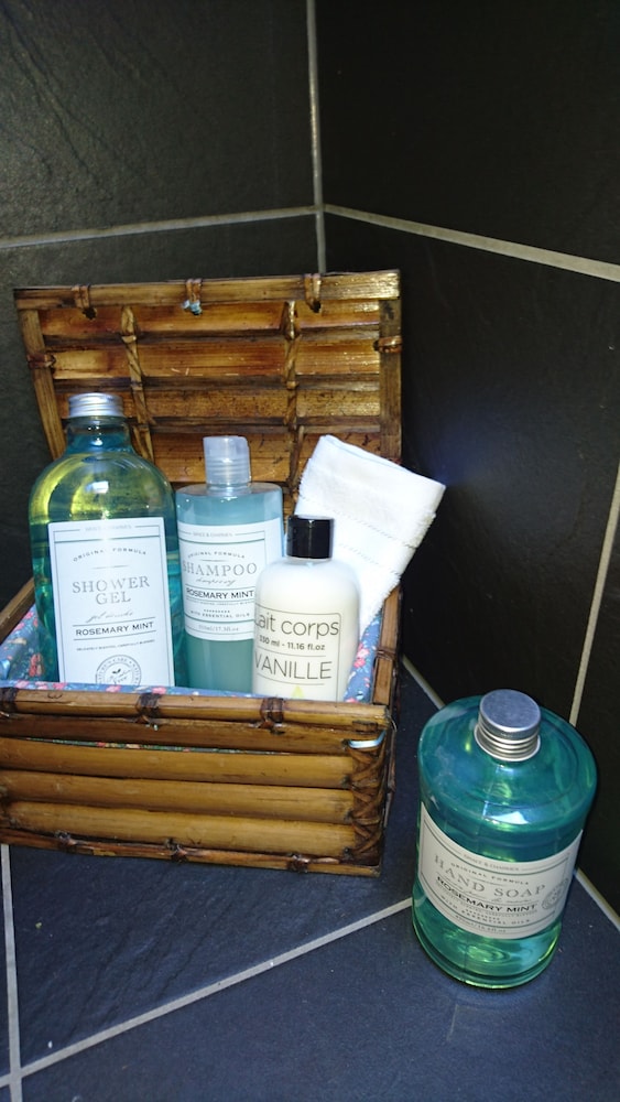 Comfort Double Room, Shared Bathroom photo 3