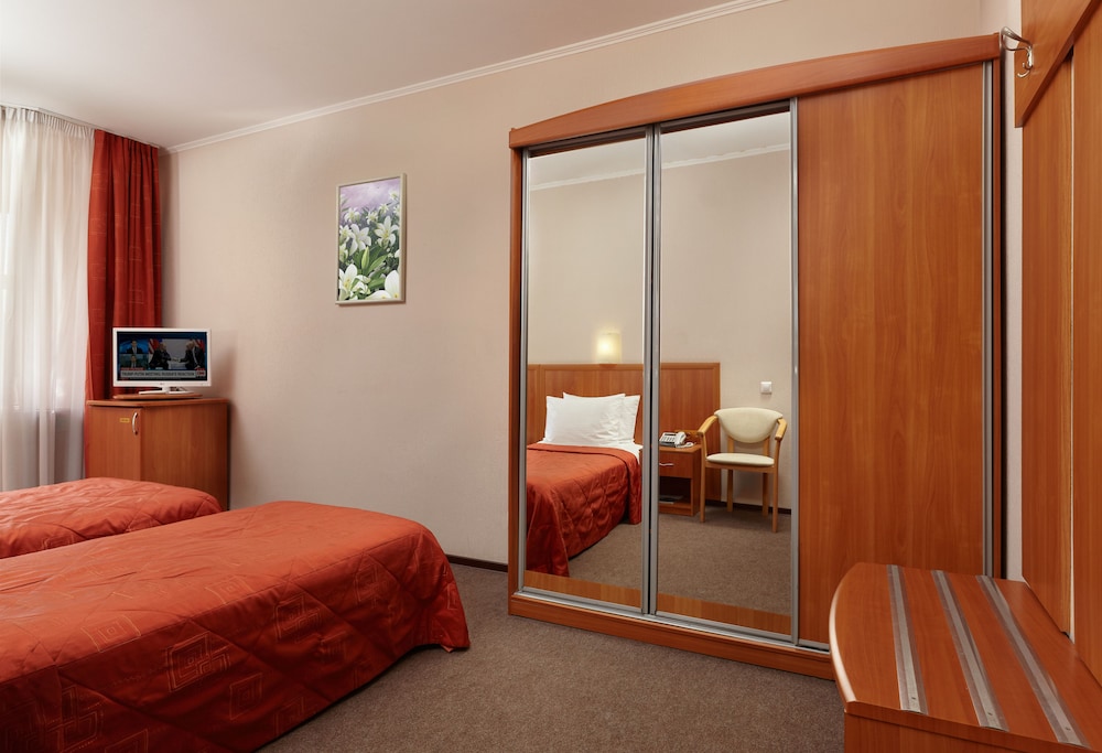 Standard Twin Room photo 2