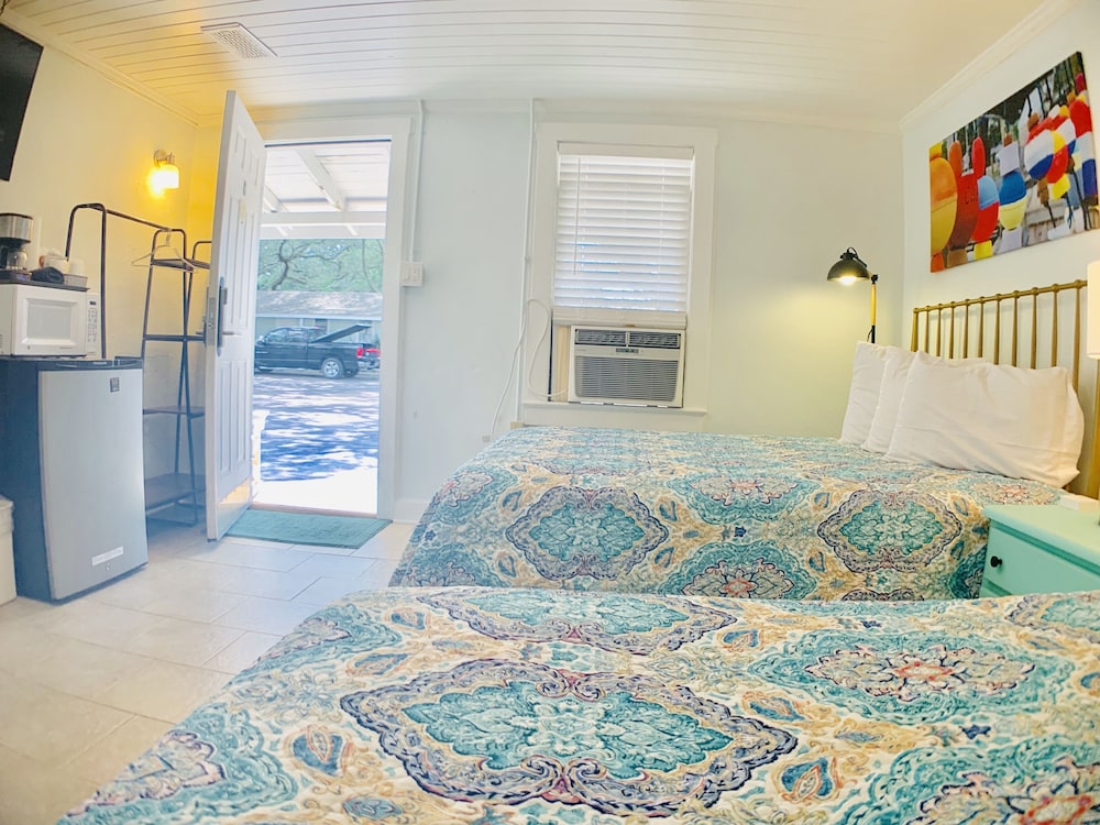 Room 8 photo 3