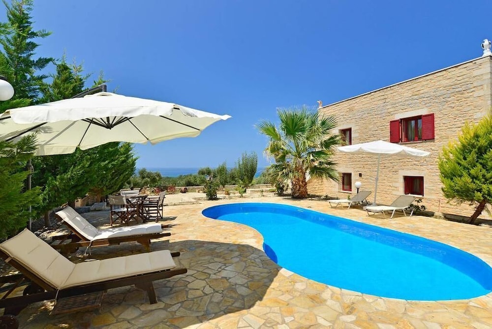 Villa (Artemis) photo 2