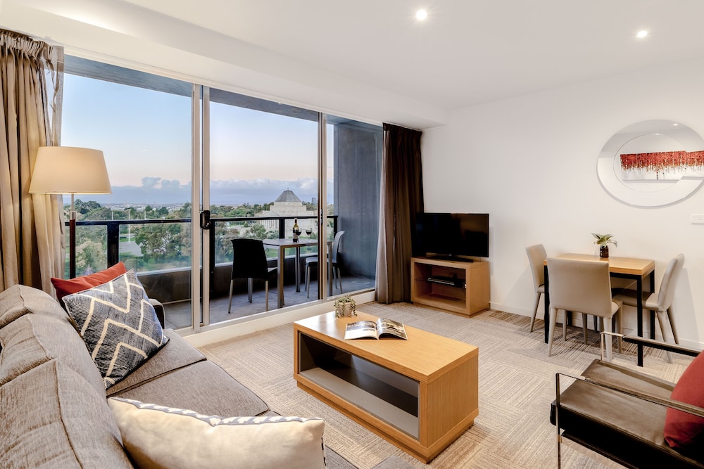 Superior One Bedroom Apartment - Photo 5