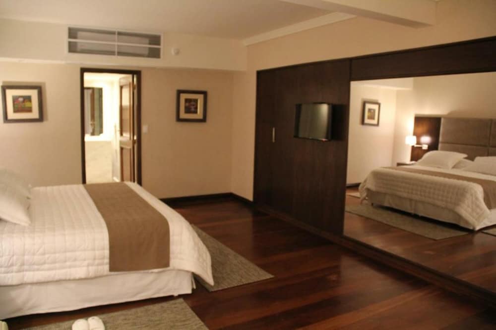 Deluxe Room - Photo 2