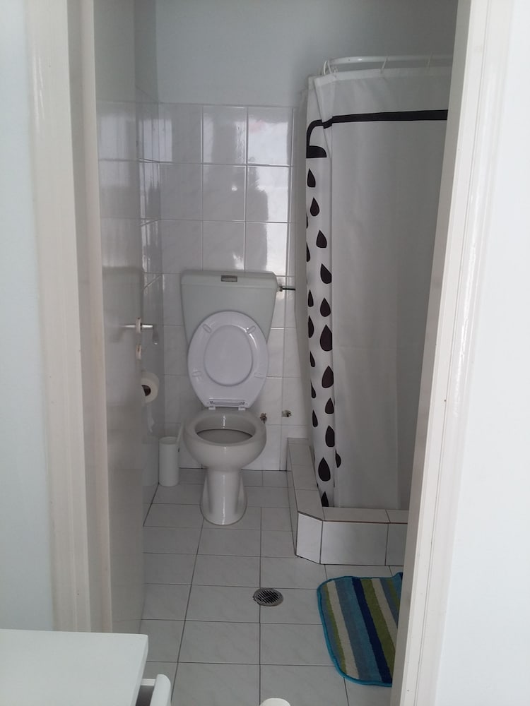 Basic Triple Room photo 3