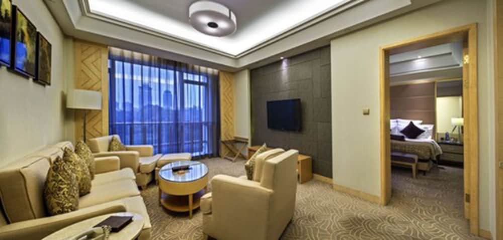 Superior Suite, 1 King Bed