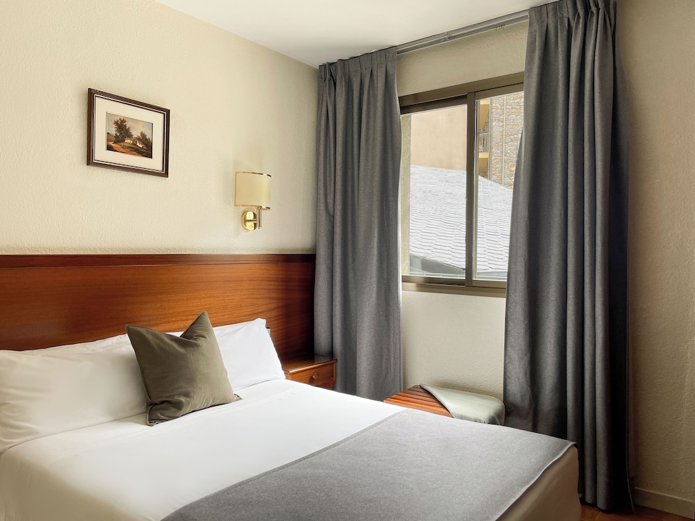 Quadruple Room, Mountain View photo 1