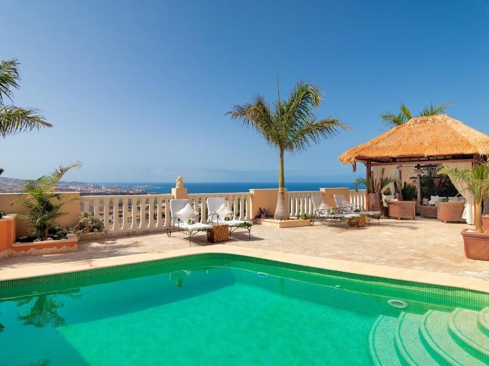2 bedroom Grand Majestic Villa (piscina privada climatizada)