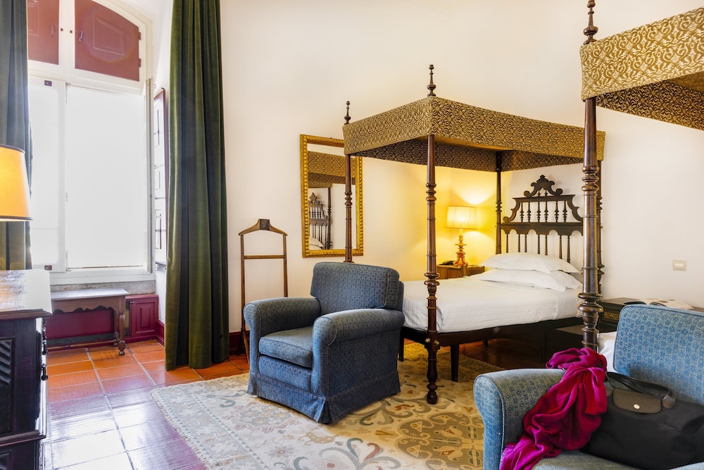 Superior Double or Twin Room, City View photo 2