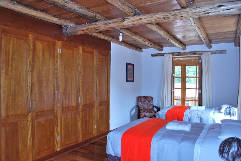Standard Triple Room, Multiple Beds, Private Bathroom photo 1