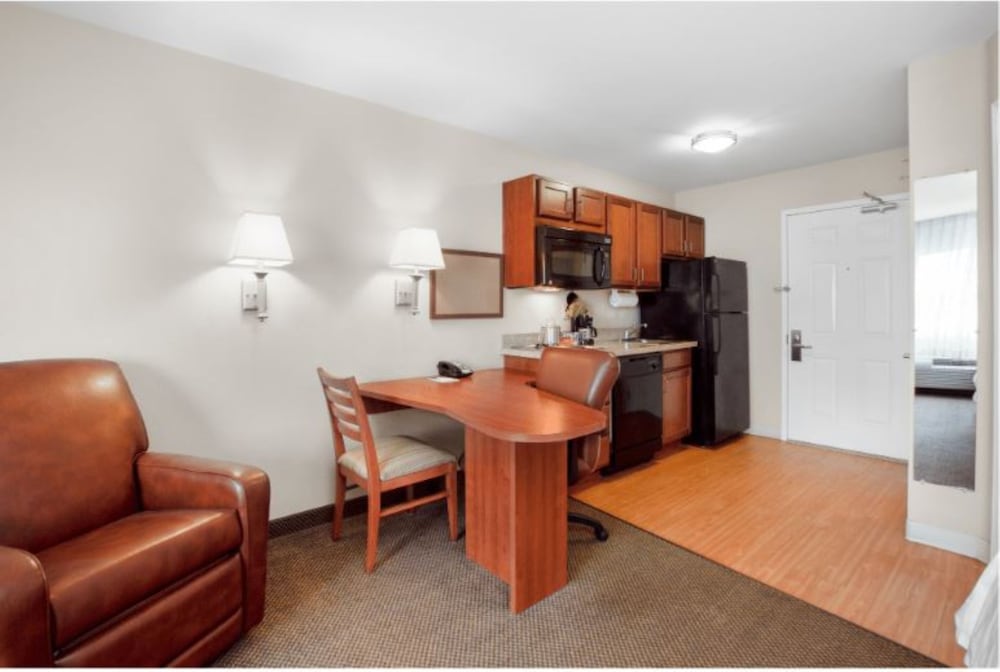 Studio Suite, 2 Queen Beds, Accessible Bathtub (Mobility) photo 2