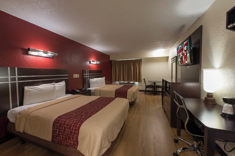 Deluxe Room, 2 Queen Beds, Accessible, Non Smoking - Photo 5