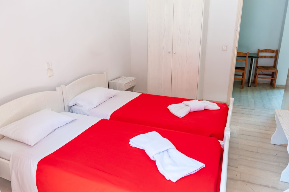 Economy Apartment, 2 Bedrooms, Balcony photo 2