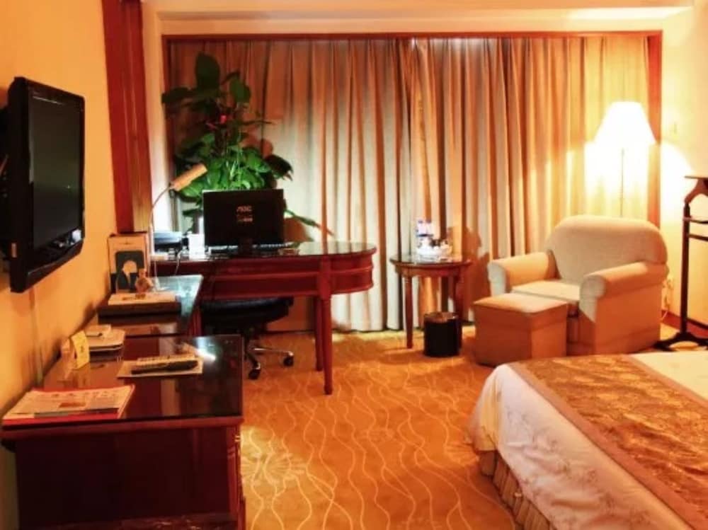 Executive Double Room  (Mainland Chinese Citizen Only) photo 1