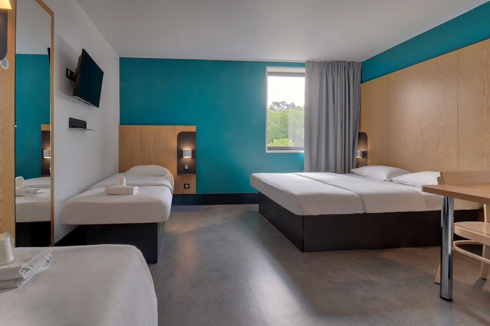 Quadruple Room, Accessible, Non Smoking photo 1