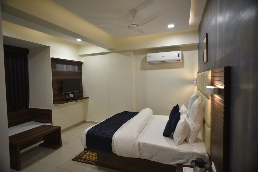 Executive Room - Photo 3