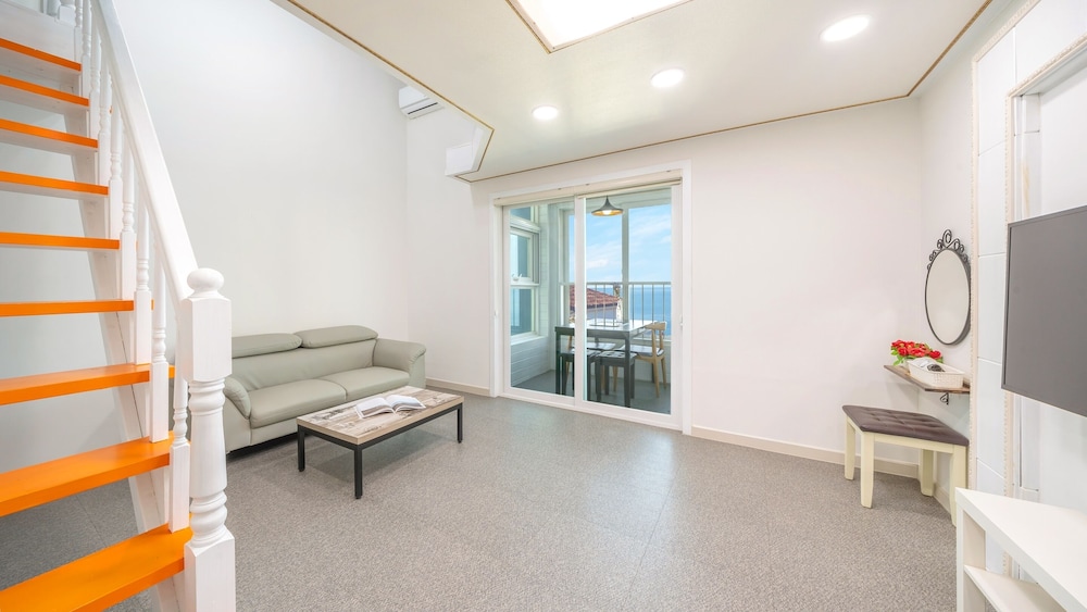 Basic Room, 1 Bedroom (202) - Photo 8