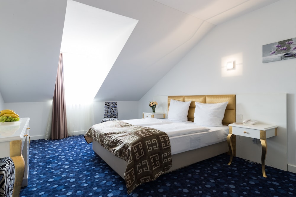 Standard Double Room - Photo 6