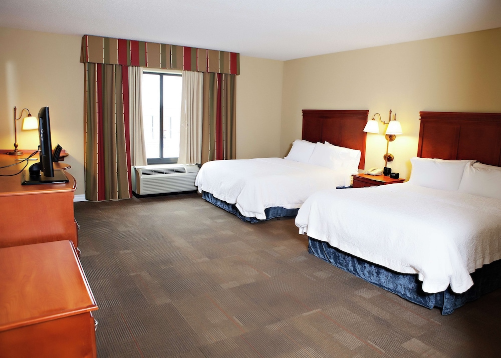 Room, 2 Queen Beds, Accessible, Non Smoking