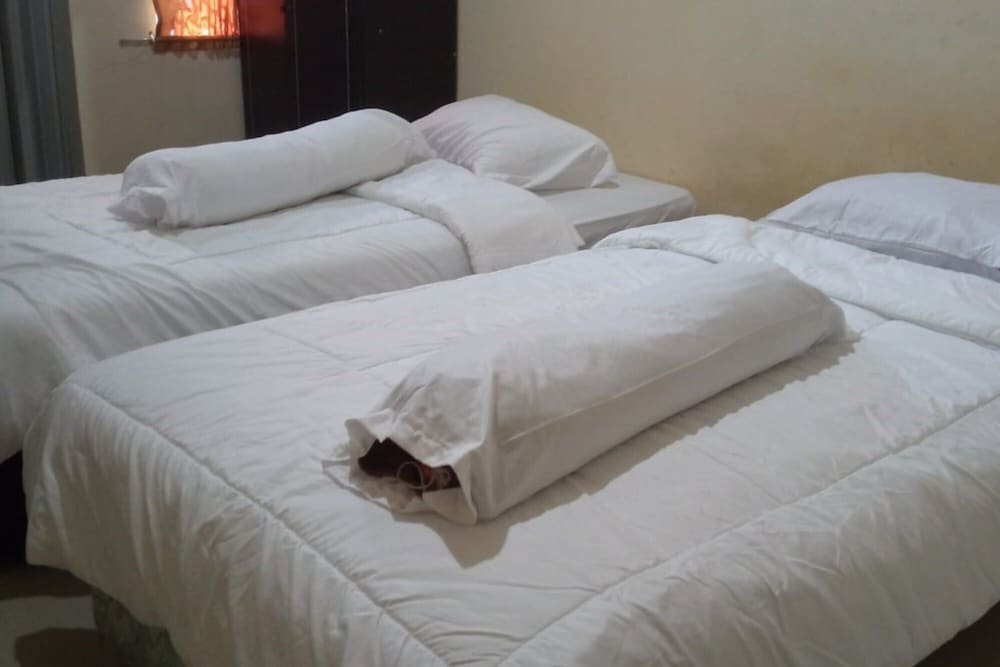 Economy Twin Room
