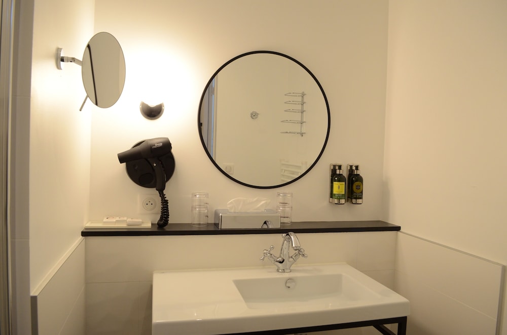 Chambre Familiale sur cour - Photo 3