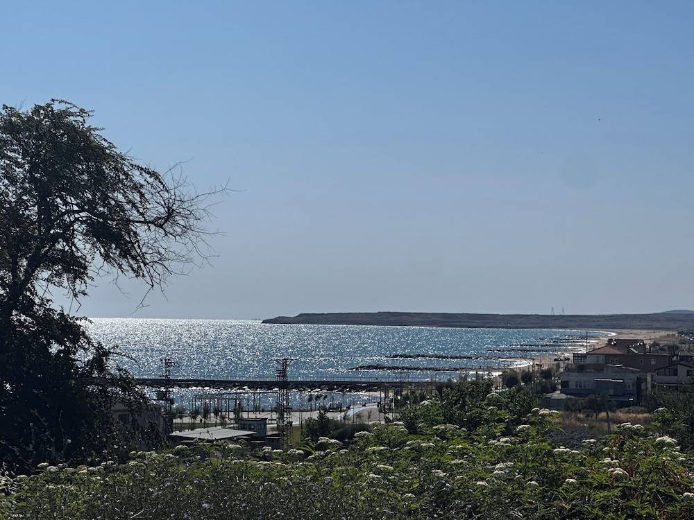 Deluxe Room, 1 Queen Bed with Sofa bed, Air conditioning, Sea View photo 2