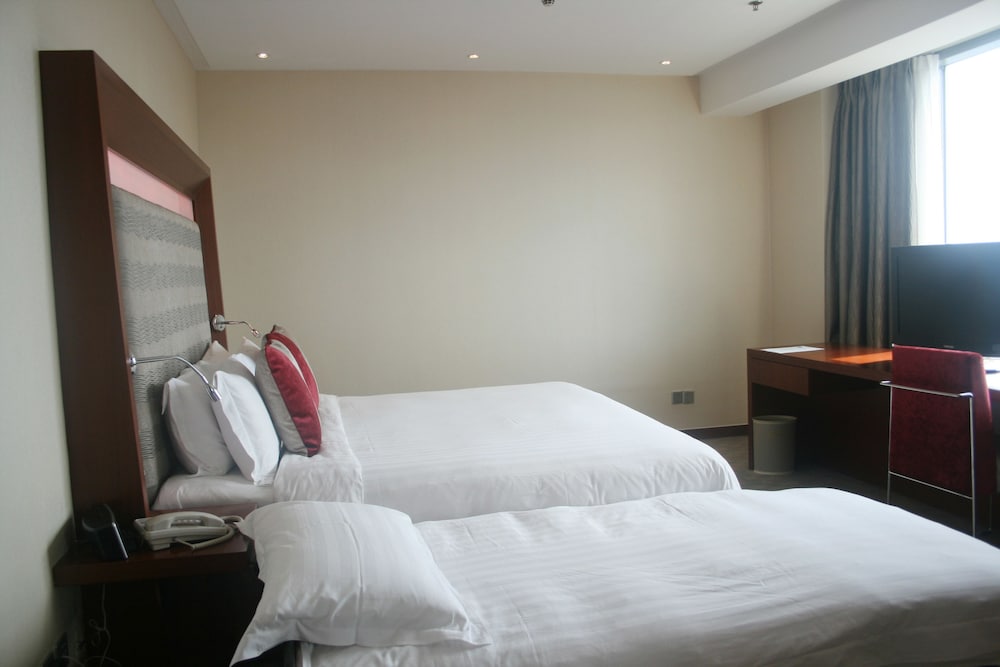 Standard Twin room-City View,High Floor