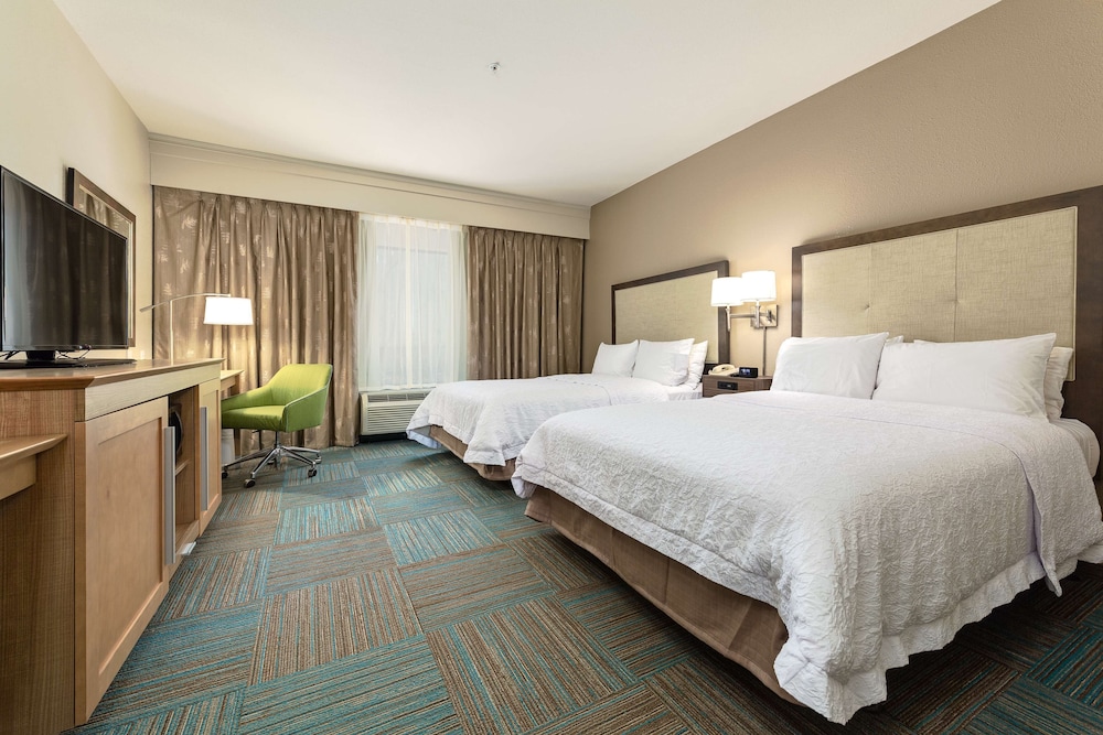 Room, 2 Queen Beds, Accessible, Non Smoking photo 1