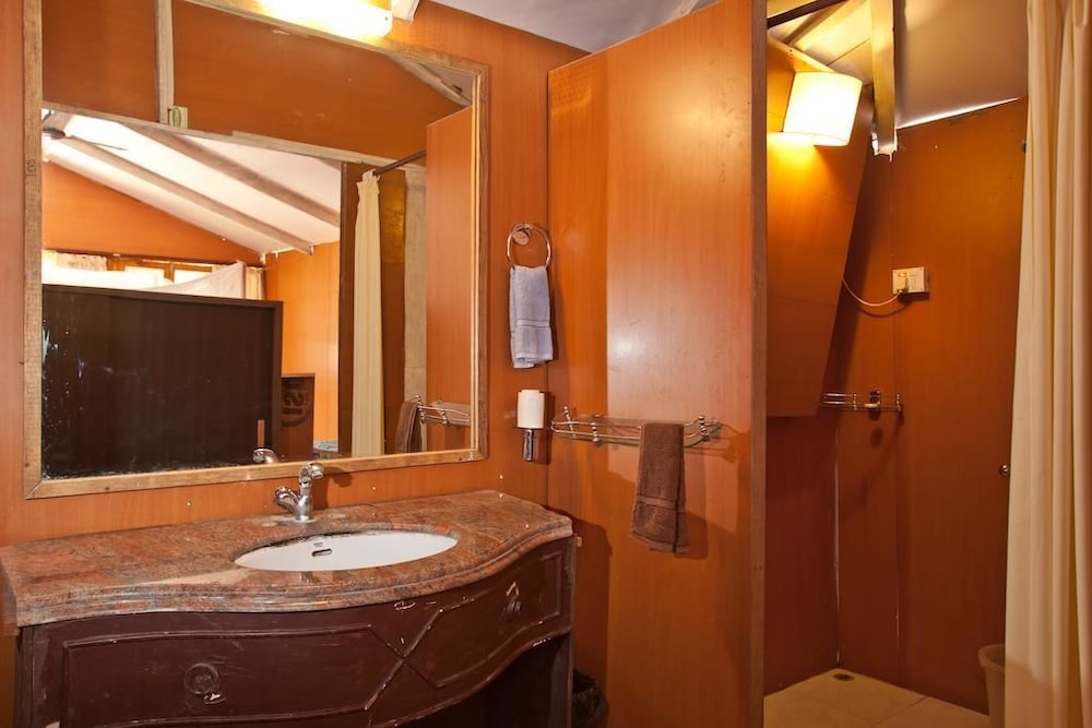 DELUXE AC FAMILY NON SEA VIEW BEACH HUT