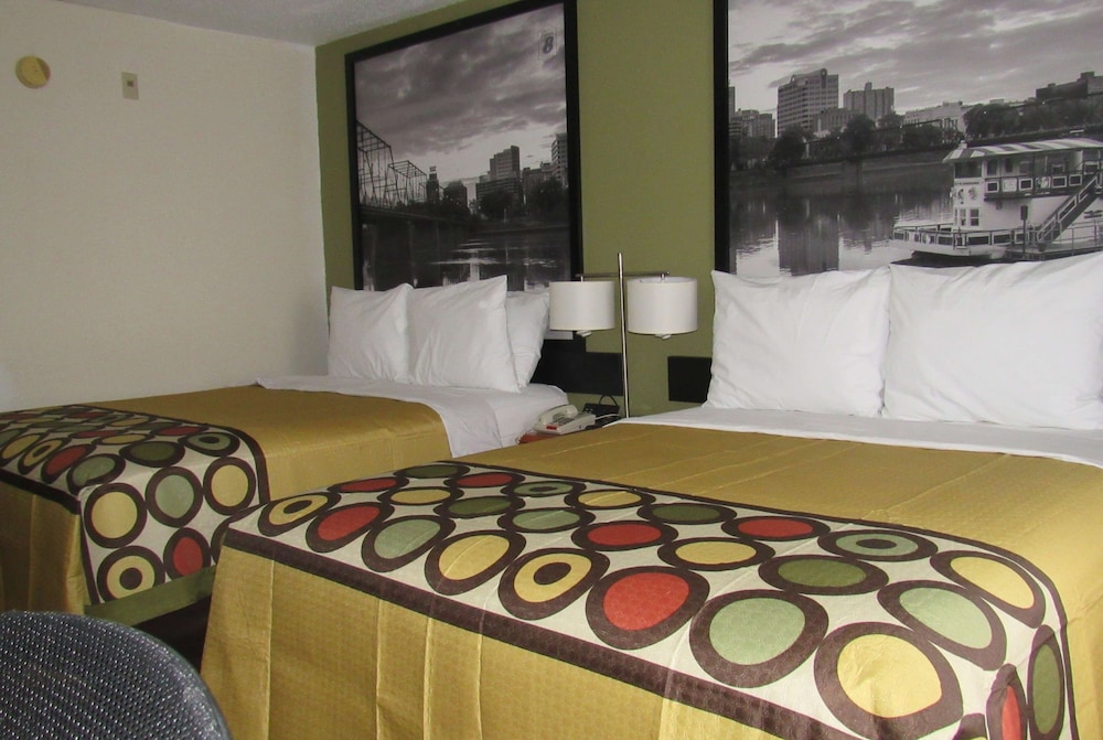 Room, 2 Queen Beds, Non Smoking - Photo 5