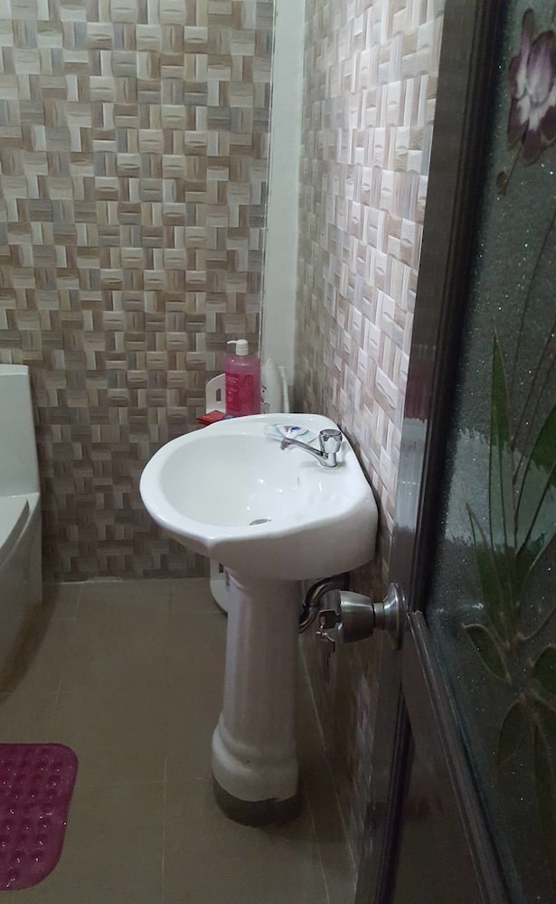 2 Storey Unit photo 3