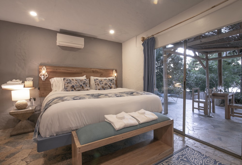 Standard Double Room, 1 King Bed, Terrace (1) photo 3