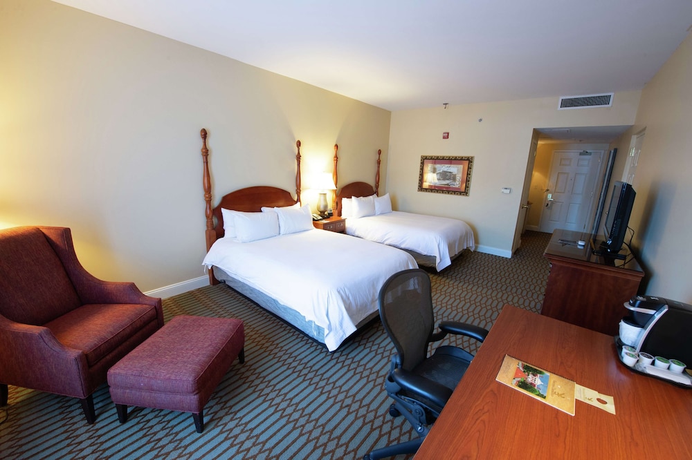 Classic Room, 2 Queen Beds, Accessible (Hearing/Roll-In Shower) - Photo 5