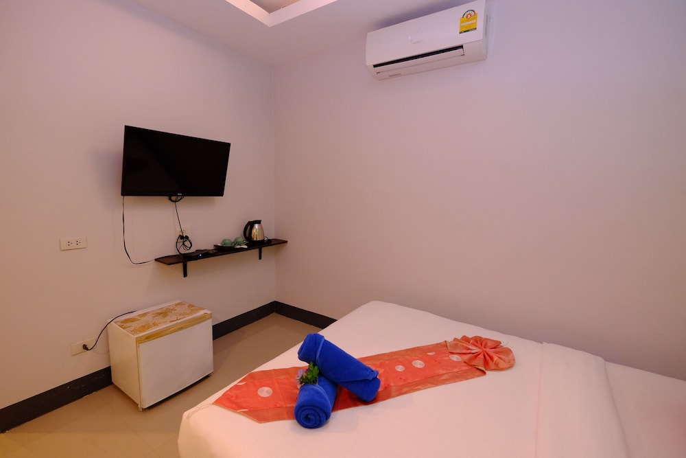 Standard Double Room with Air Conditioner photo 3