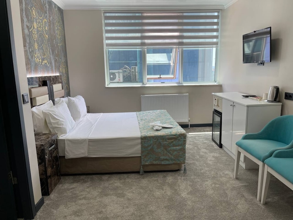 Standard Room, Partial Sea View photo 2