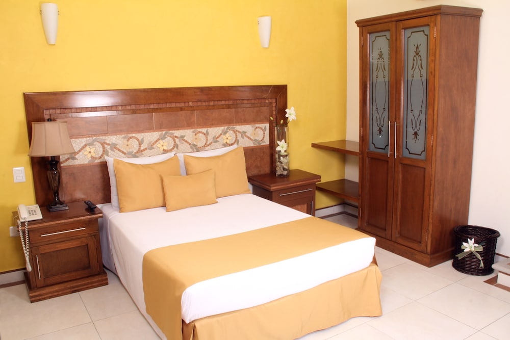 Standard Single Room, 1 Queen Bed photo 3