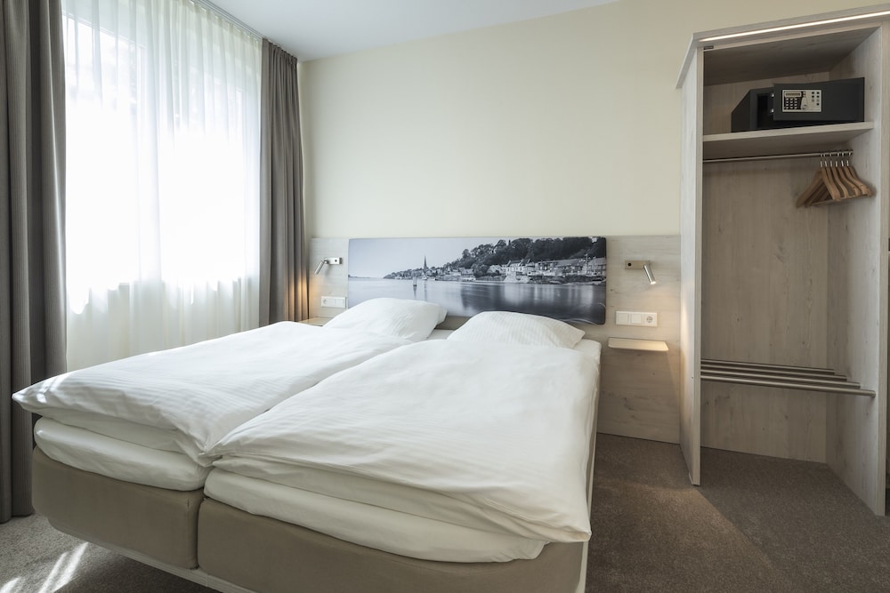 Double Room - Photo 8