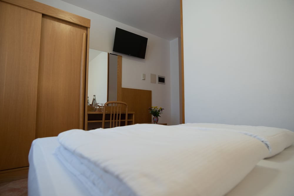 Classic Double Room photo 3