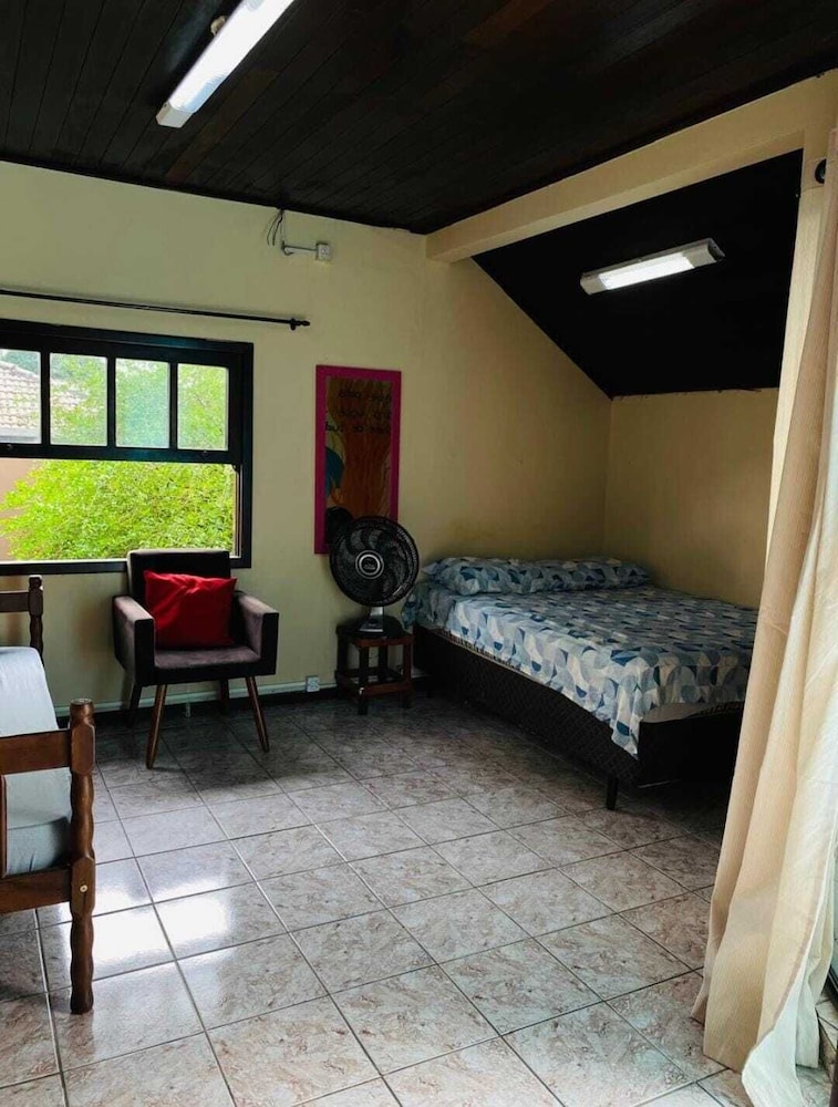 Basic Triple Room, City View photo 1