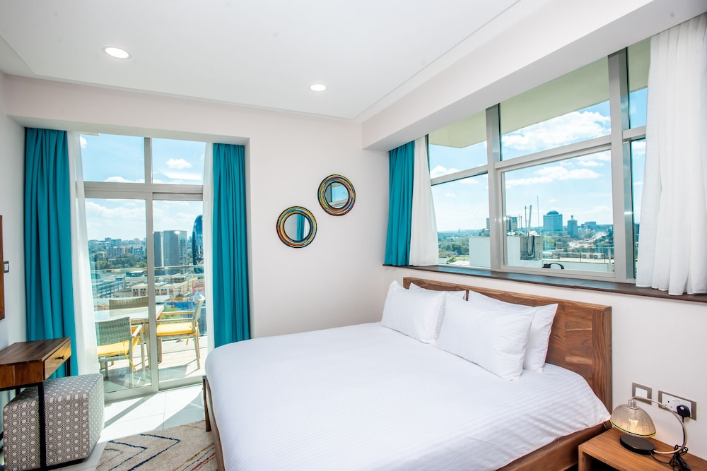 2 Bedroom Deluxe Suite - Photo 19