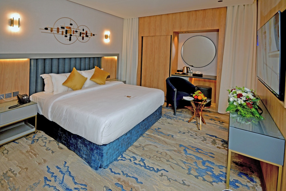 Standard Double Room, 1 King Bed, City View