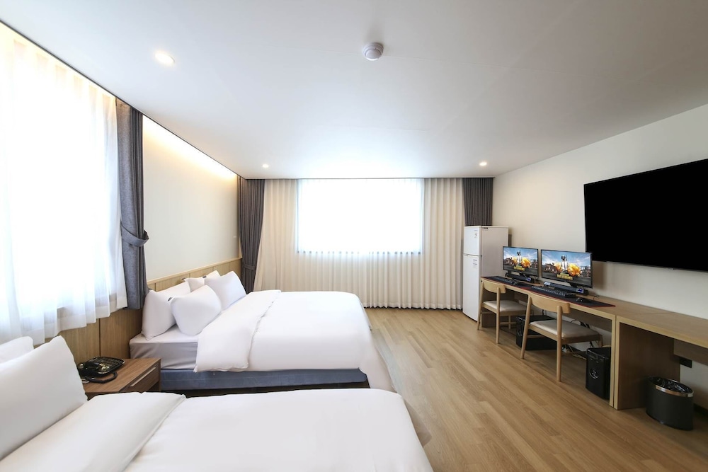 Family Twin Room
