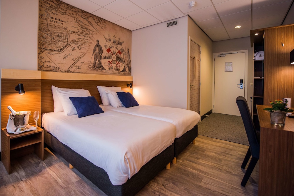 Standard Room, 2 Twin Beds - Photo 2