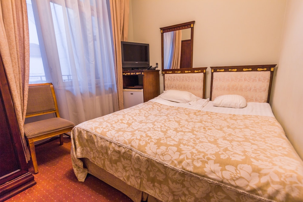 Basic Double Room