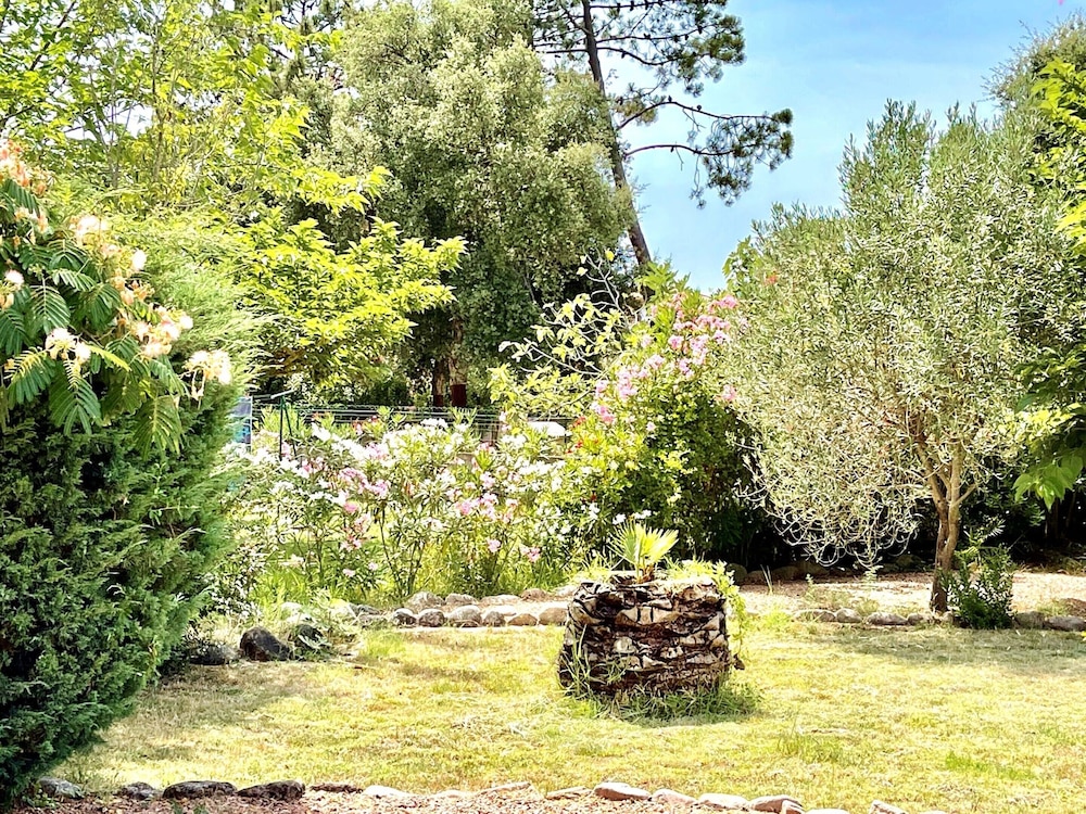 Villa photo 3