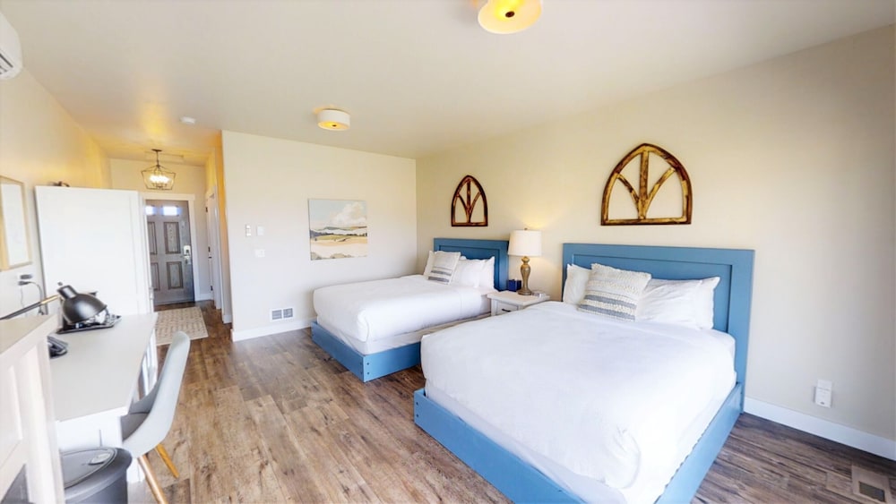 Double Queen Suite photo 1