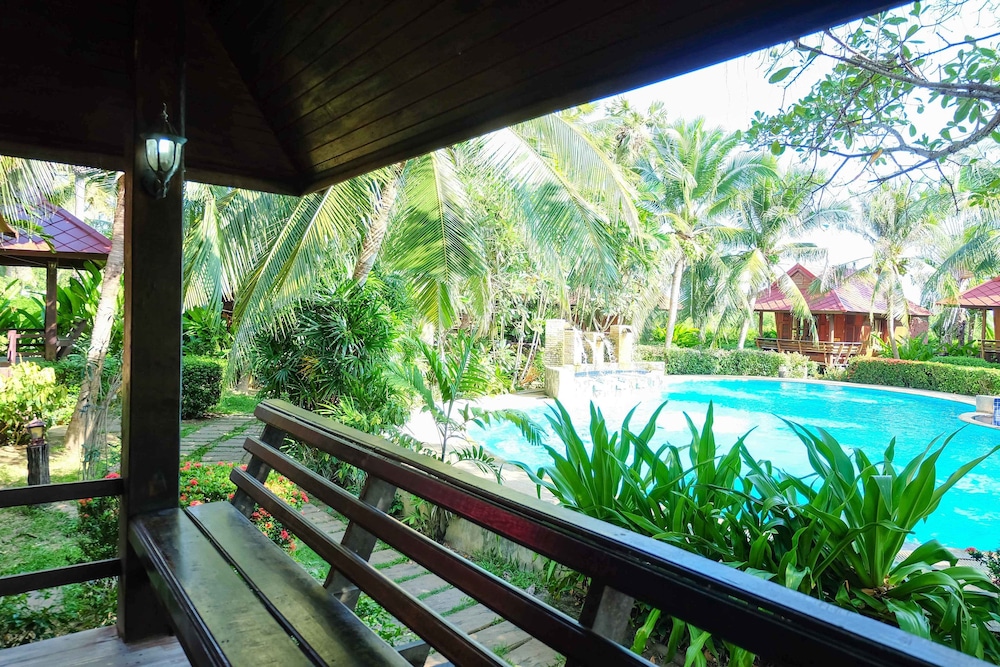 Double Room, 1 Double Bed, Private Bathroom, Garden View photo 3