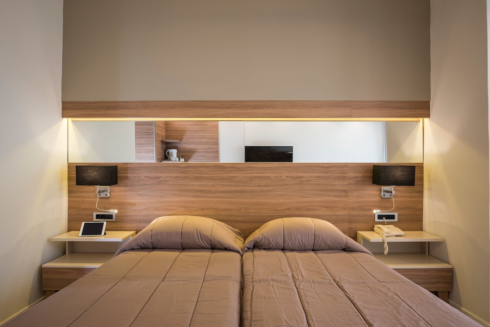 Superior Quadruple Room - Photo 5