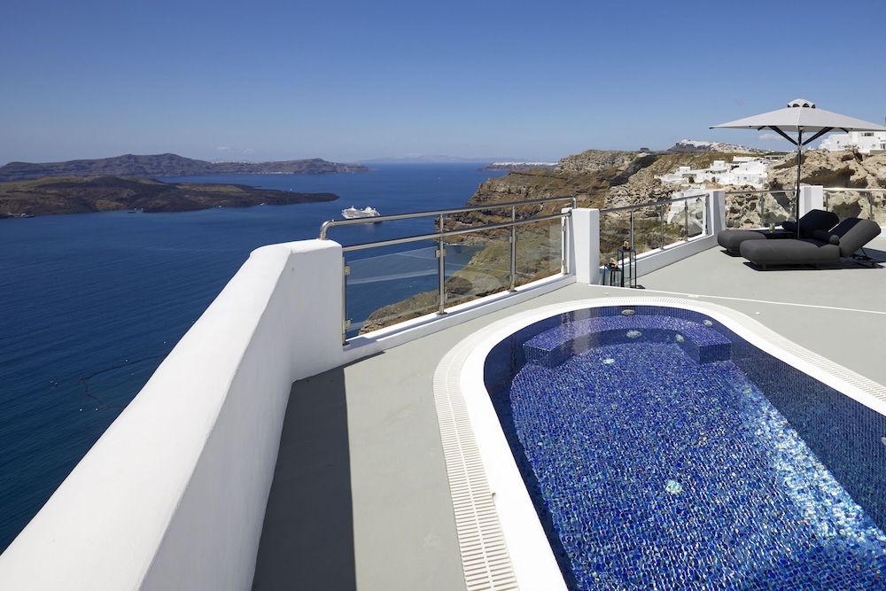 Honeymoon Suite, Sea View (Heated Private Pool)
