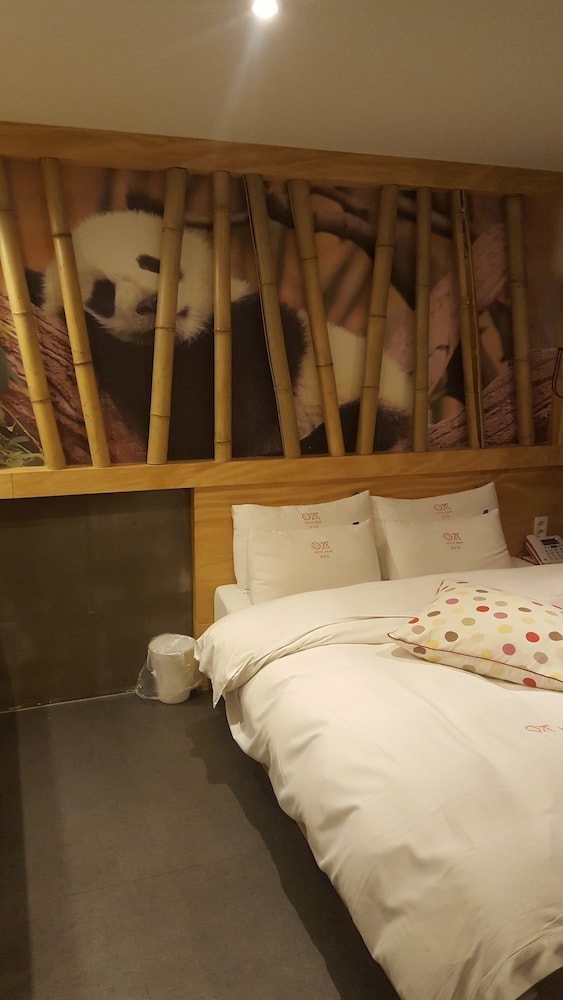 Premium Room - Photo 20