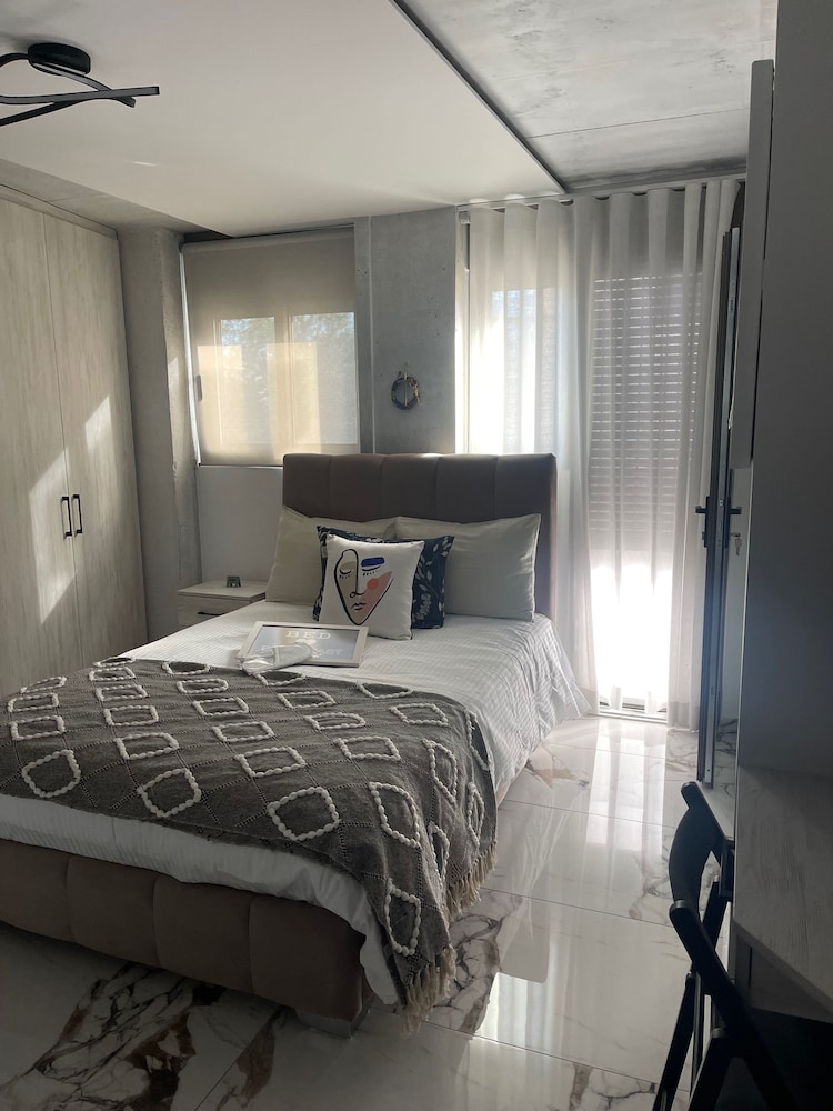 Apartment photo 3