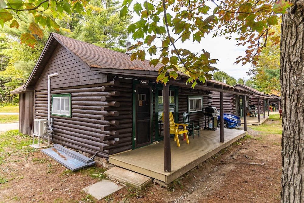 Deluxe Cabin photo 3